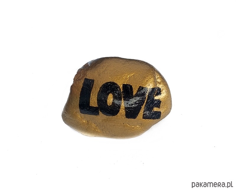 Kamień z napisem love na prezent - Pakamera.pl