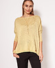 swetry damskie  Oversize'owy sweter - SWE040 złoty MKM