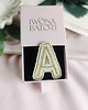 broszki Broszka litera perłowo-kremowa A