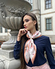 apaszki Apaszka jedwabna KISS FROM A ROSE