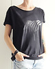 t-shirt damskie Czarna zebra na czarnej koszulce Oversize