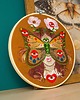 Ozdoby na ścianę Madame Butterfly brown, haft w tamborku 20 cm
