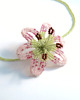 chokery Różowo - pistacjowa  lilia - naszyjnik choker