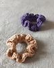 gumki do włosów Zestaw dwóch scrunchie z włóczki