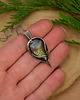 wisiory Wisiorek z kolorowym labradorytem wire wrapping