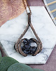 wisiory Miedziany wisiorek wire wrapping z jaspisem Garboo #528