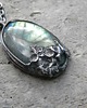 naszyjniki - inne Owalny medalion z labradorytem    - naszyjnik