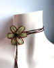 chokery Brązowo-pistacjowa lilia - naszyjnik choker