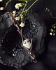 wisiory Miedziany gotycki wisiorek z naturalnym howlitem