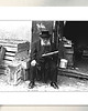 fotografia Fotografia z passe-partout; Żydowski Mężczyzna Czytający Gazetę