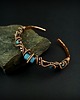 bransoletki wire wrapping Ozdobna bransoleta mankietowa z apatytem