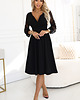 sukienki midi damskie 657-1 Elegancka sukienka midi z kopertowym dekoltem - czarna