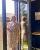 szlafroki damskie Szlafrok narzutka kimono w drobne kwiaty na czarnym