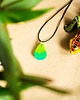wisiory Zielony wisiorek łezka świecący w ciemności i UV handmade 2,5 cm