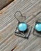 kolczyki wire wrapping Świetlisty błękit  -  kwiaty   -  kolczyki