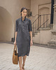 sukienki midi damskie Lniana sukienka szmizjerka grafitowa