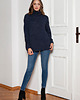 swetry damskie  Sweter oversize z golfem - SWE148 granat