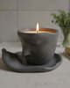 świeczniki i świece Świeca sojowa w naczyniu gipsowym Deep Black, inspirowana zapachem Herrera