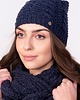 czapki damskie Twarzowa czapka w warkoczowy wzór - jeans