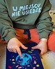 bluzy dla chłopców Bluza dziecięca W MIEJSCU NIE USIEDZĘ - zielona