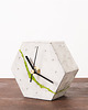 zegary Sześciokątny betonowy zegar stołowy z chrobotkiem reniferowym - jasny