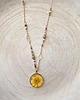 wisiory Naszyjnik z kamieniami i żółtym kwiatkiem żywica