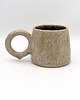kubki Ceramiczny kubek z okrągłym uszkiem