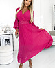 sukienki maxi damskie 414-4 KLARA plisowana sukienka z paskiem i dekoltem - FUKSJA