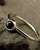 pierścionki srebrne Pierścień Drobinek - Onyks Srebro 4mm