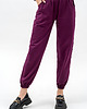 spodnie dresowe damskie Dresowe spodnie damskie ,,SEHER" bakłażan