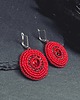kolczyki - inne Kolczyki ręcznie haftowane koralikami z czerwonym kryształem