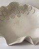 miski i misy Biało ceramiczna miska z kwiatami