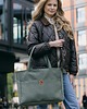 torby na ramię Torba NA LAPTOP Shopper z nubuku tapicerskiego w kolorze oliwki