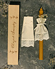 akcesoria na chrzest Gromnica  z okapnikiem i szatką w pudełku - ivory dłuższy - wzór 7
