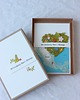 kartki scrapbooking Kartka z kwiatowym sercem i mapą, w pudełku