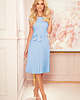 sukienki midi damskie 311-8 LILA Plisowana sukienka z krótkim rękawkiem - JASNY BŁĘKIT