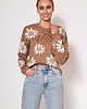 swetry damskie  Sweter w kwiatki - SWE302 mocca MKM