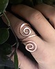 pierścionki - różne Młotkowany pierścionek z miedzi spirale