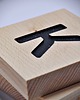 napisy dekoracyjne i tabliczki Litery typu scrabble, z drewna, drewniana krzyżówka