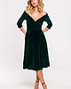 sukienki midi damskie Welurowa sukienka z dekoltem-zielona(M-645)