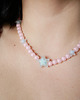 chokery Różowy naszyjnik choker z koralików błękitne gwiazdki