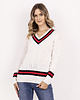 swetry damskie  Sweter z ozdobnym dekoltem w serek - SWE304 ecru/granat/czerwony MKM