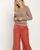 swetry damskie  Sweter w serek - SWE243 mocca