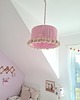 lampy do pokoju dziecka Różowa lampa sufitowa boho z beżowymi pomponami