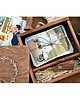 księgi gości i albumy ślubne Drewniane pudełko na zdjęcia + pendrive 16 GB