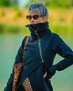 bluza bez kaptura damska Długa bluza asymetryczna z wysoką stójką , idealna na chłodne dni