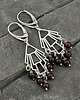 kolczyki z kamieniami Kolczyki Filigrany z granatami