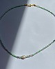 chokery Zielony choker z perłą