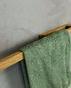 dodatki - łazienka - różne Minimalistyczny wieszak dębowy do łazienki