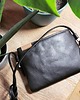 torebki mini Nodo Bag S czarna mała kopertówka z paskiem